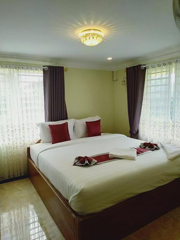 Arina Boutique Kampot Hotel Exterior foto